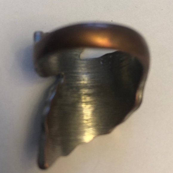 Double Leaf Ring - Picture 3 of 8